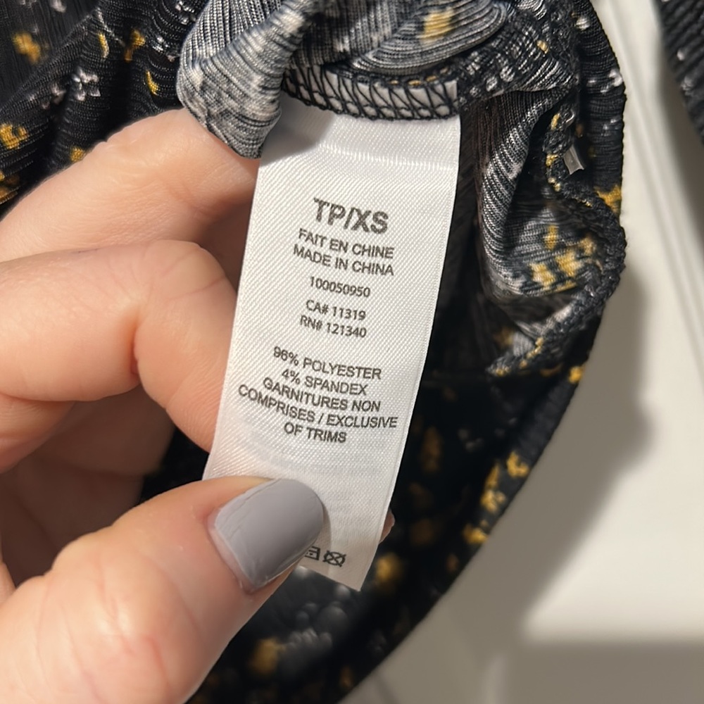 Dynamite Long sleeve Silky Wrap Blouse - XS - Picture 5 of 5